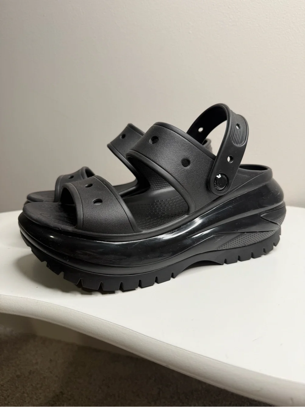 Crocs Classic Mega Crush Sandal Unisex Thick Chunky Soled Sandals Black 9